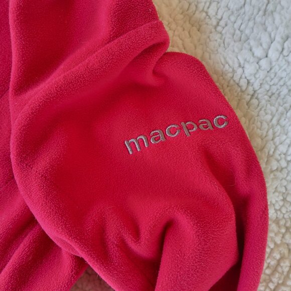 Macpac New Zealand Fleece Hooded Jacket with zippered pockets! - Picture 11 of 13